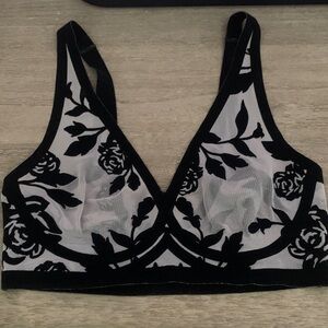 Chic Black Floral Lace Bralette